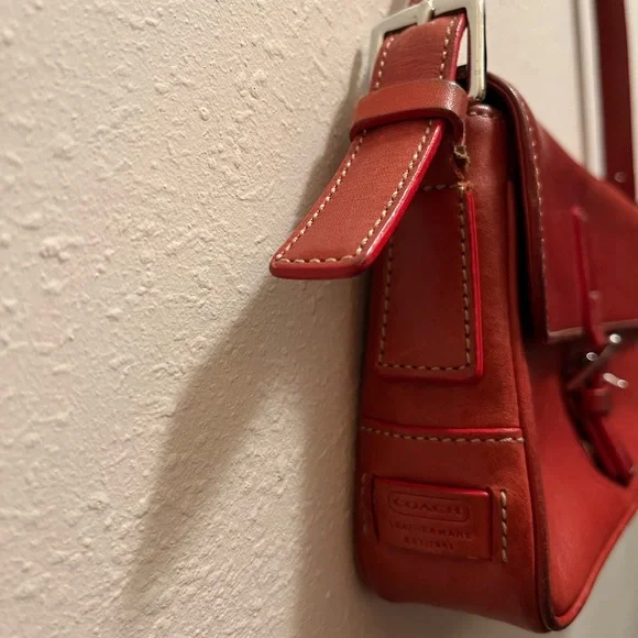 Coach Hamptons East West Buckle Shoulder Bag-Vintage Y2K-Rare Color - Picture 3 of 13